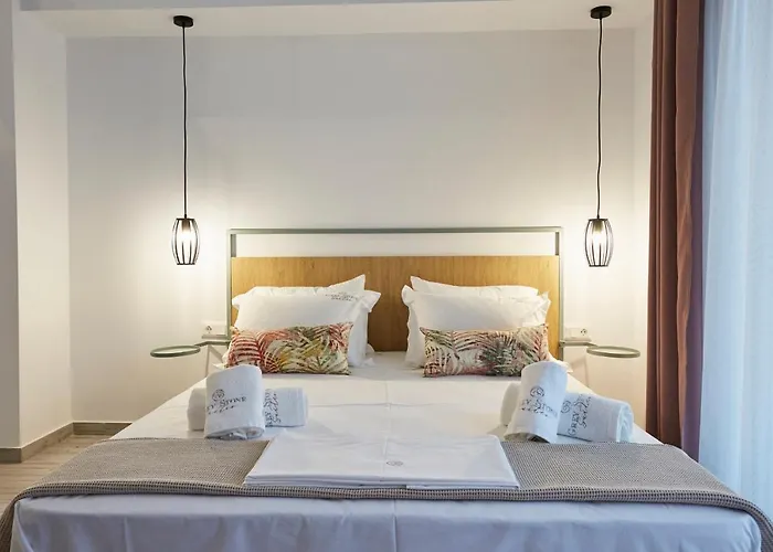 Greystone 4*