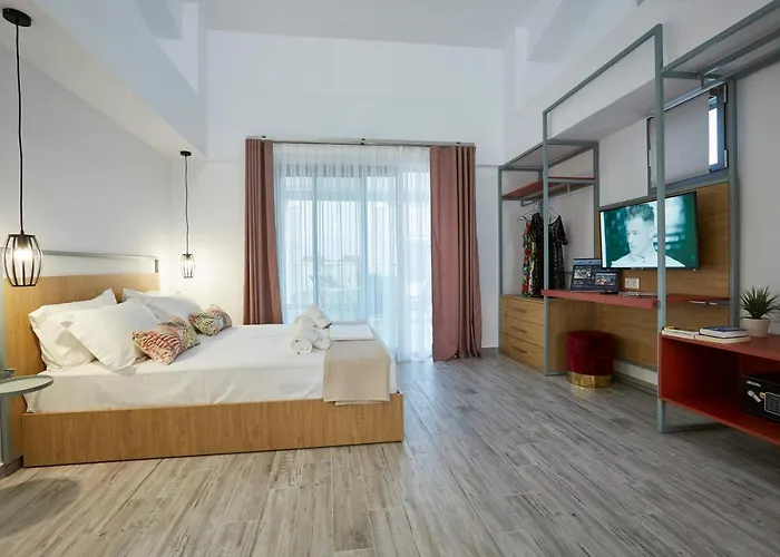 Greystone Paralia Dionisiou